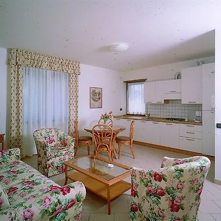 Alle Palme Lejlighedshotel 2*