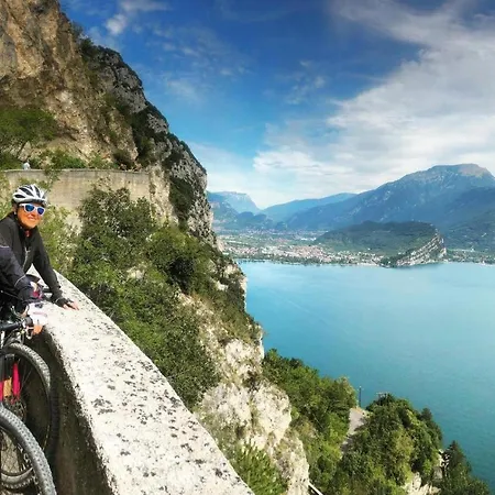 Apartmanhotel Alle Palme Riva del Garda