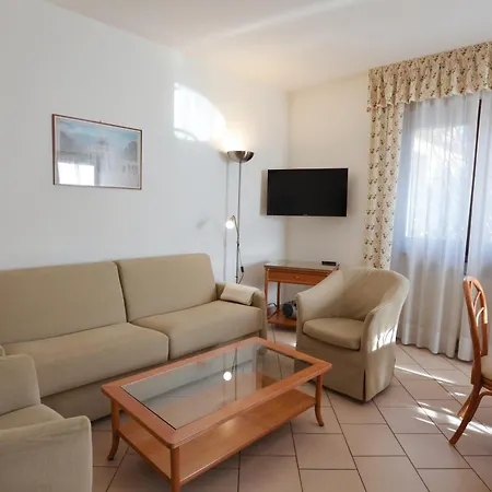 Alle Palme Apartmanhotel 2*