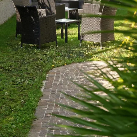 Alle Palme Apartmanhotel 2*